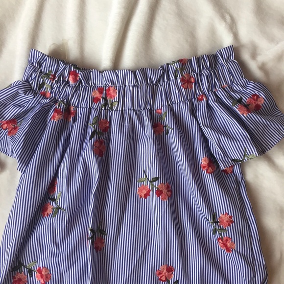 Pinstripe & floral off the shoulder top - Picture 5 of 5